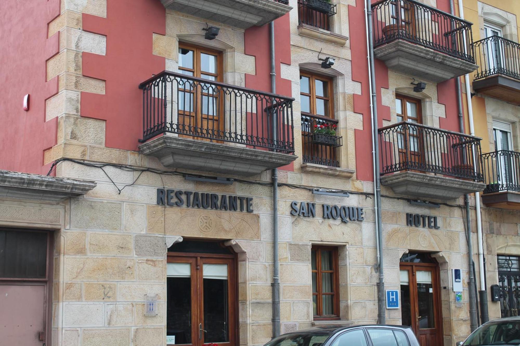 ריינוסה Hotel San Roque מראה חיצוני תמונה