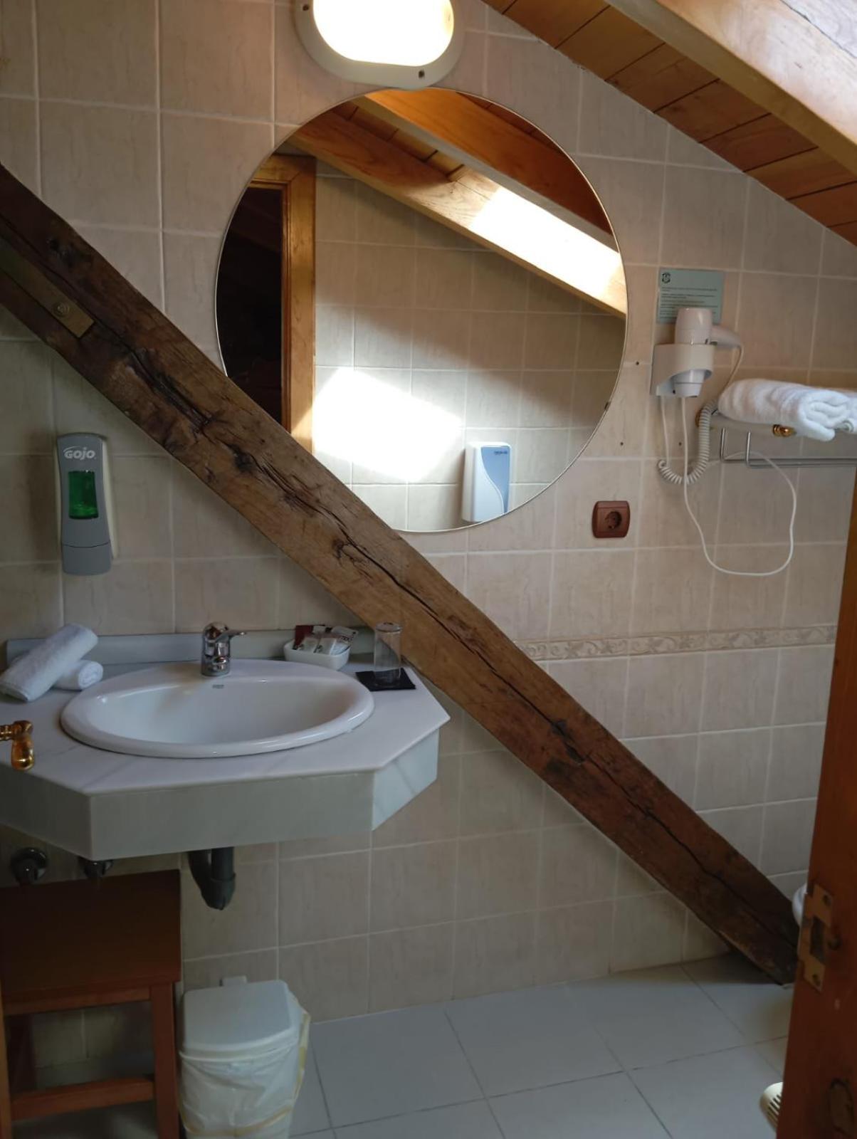 ריינוסה Hotel San Roque מראה חיצוני תמונה