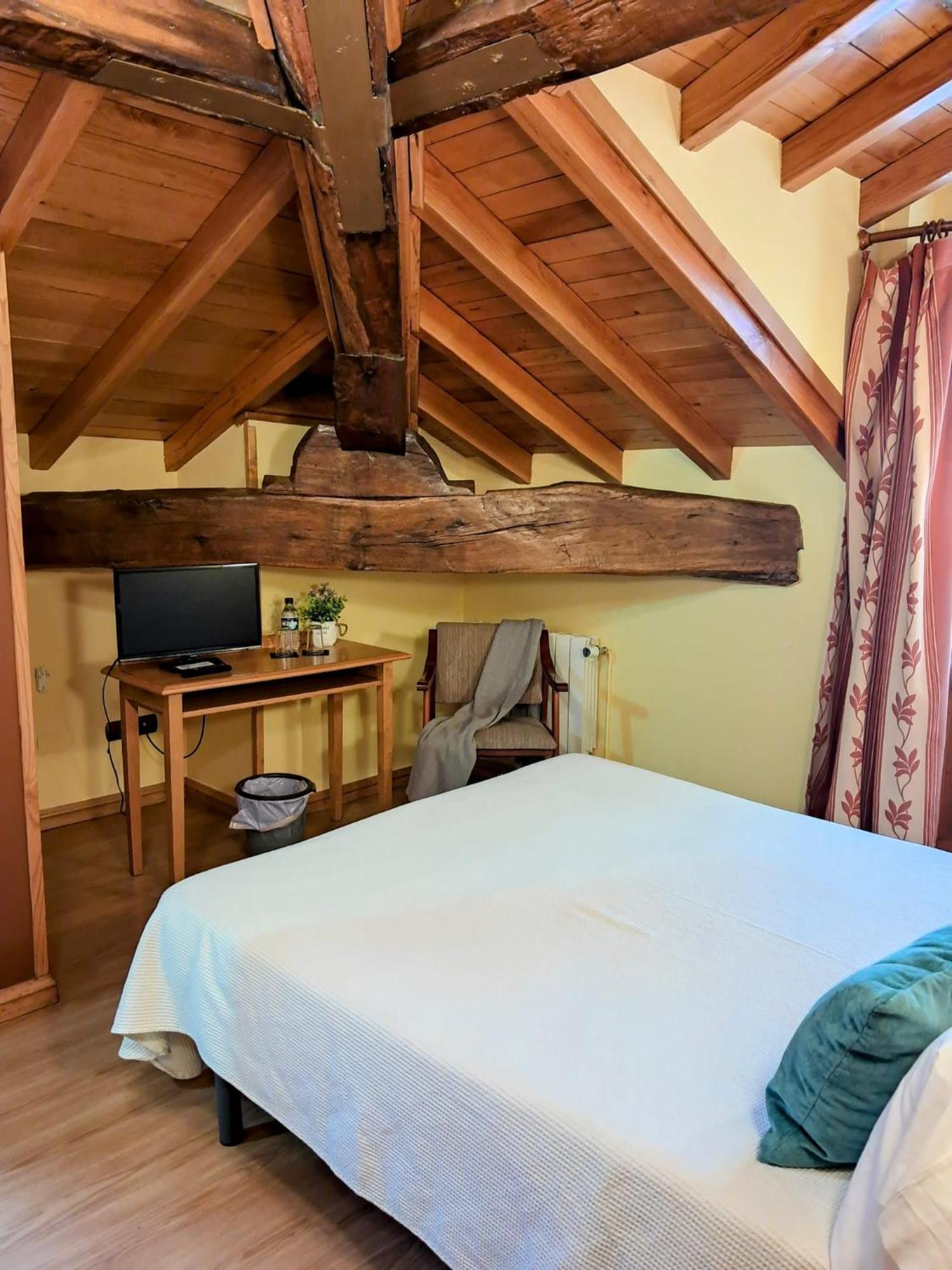 ריינוסה Hotel San Roque מראה חיצוני תמונה