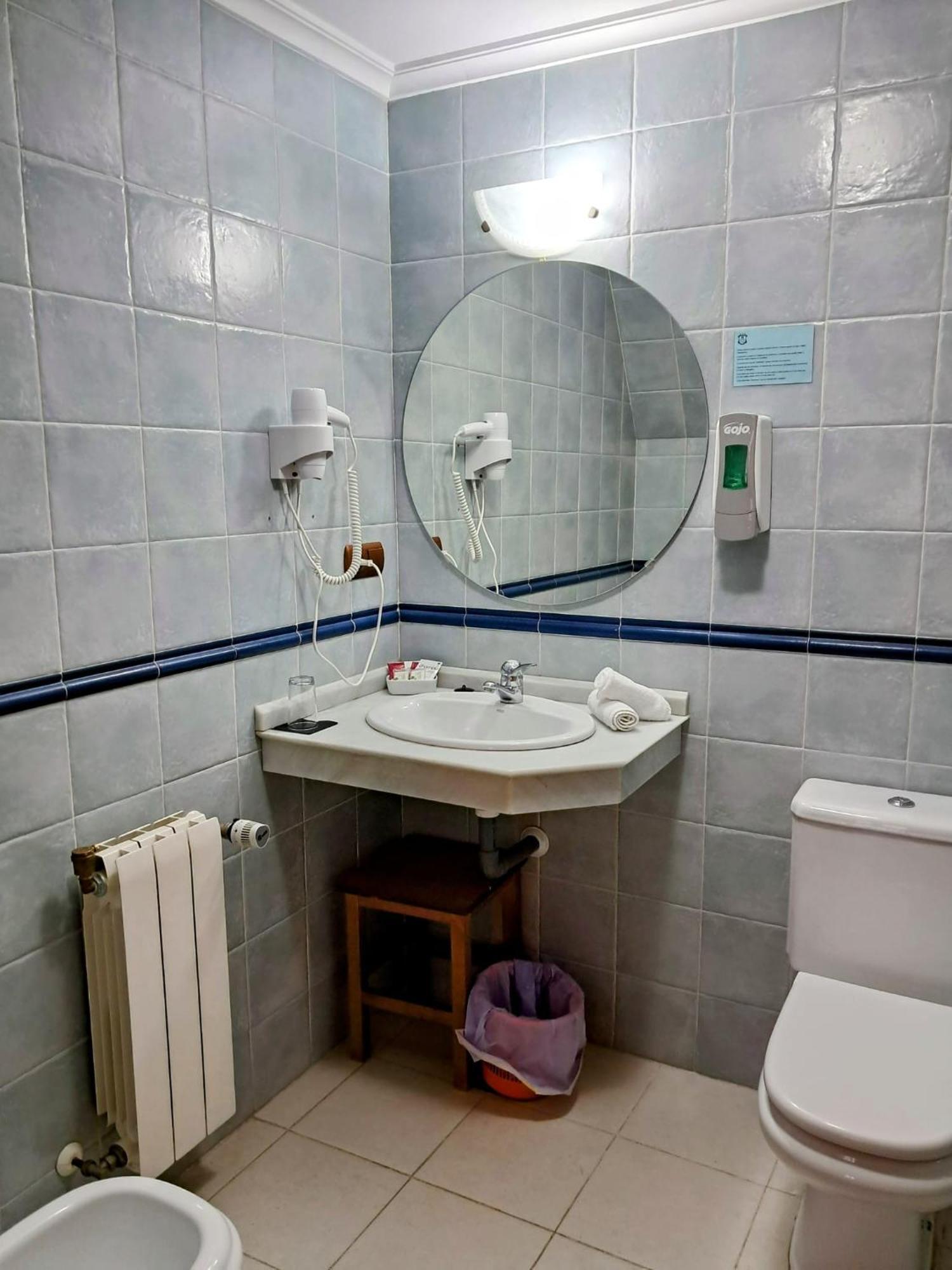 ריינוסה Hotel San Roque מראה חיצוני תמונה