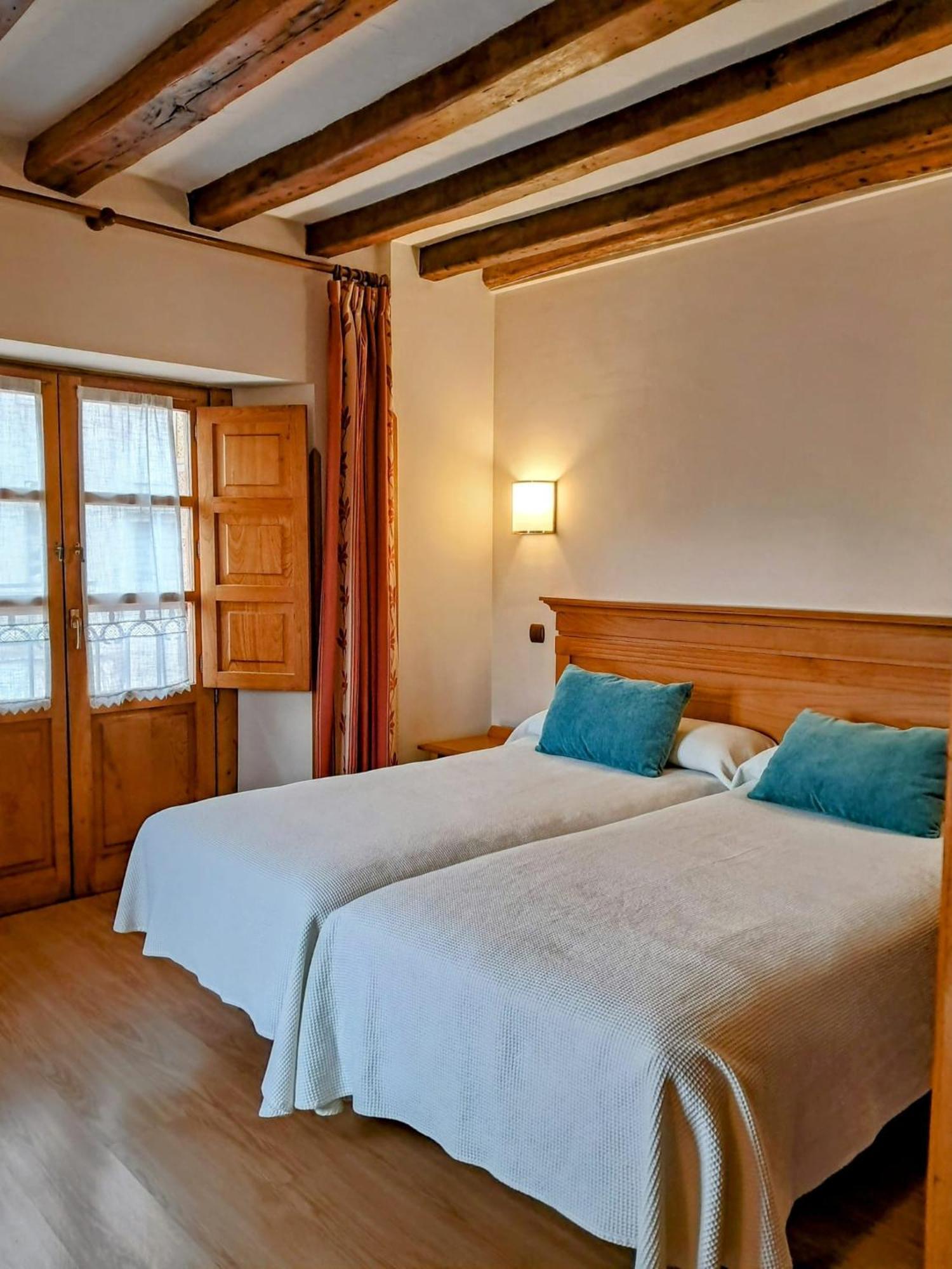 ריינוסה Hotel San Roque מראה חיצוני תמונה